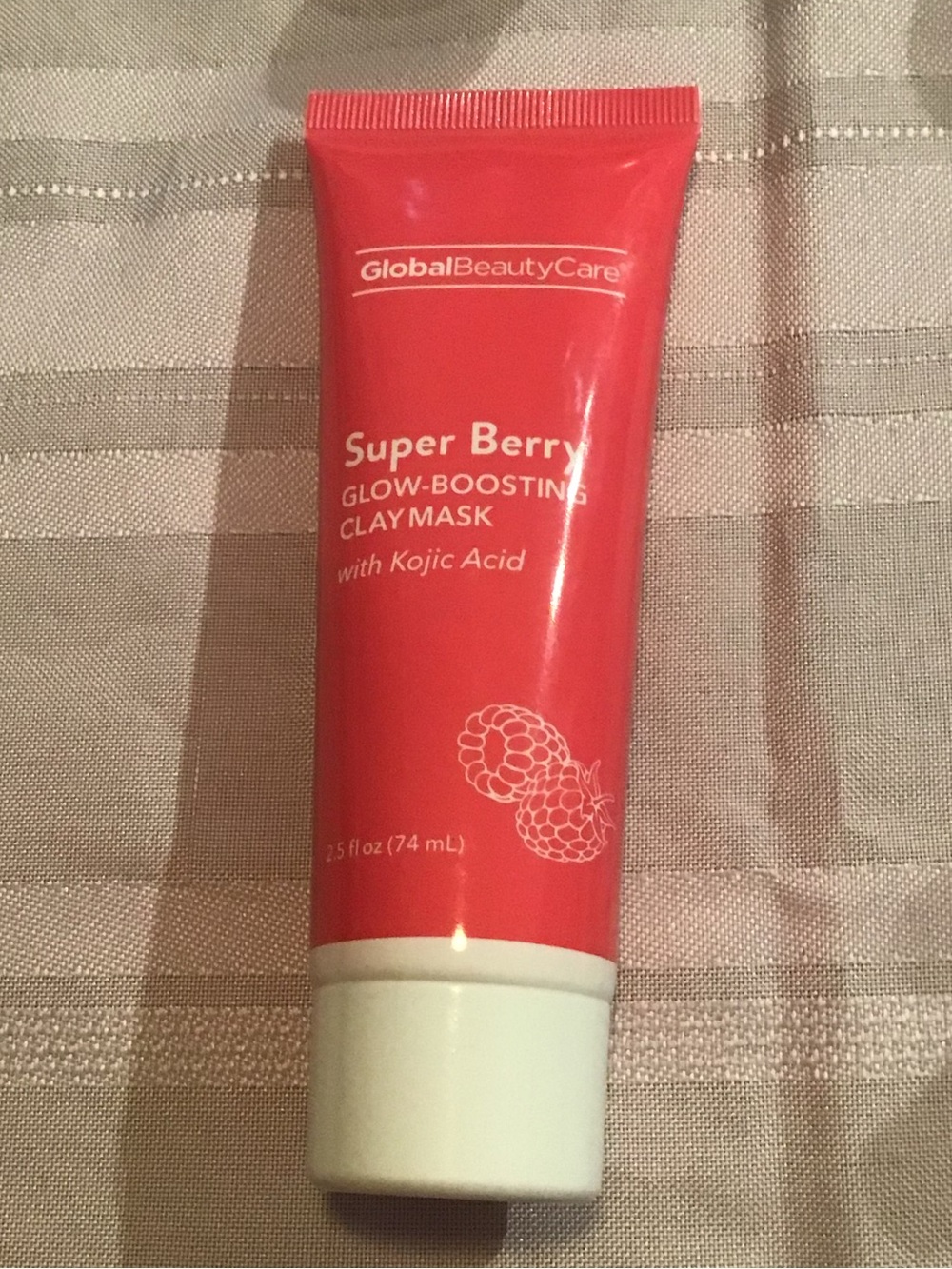 Super Berry Glow-Boosting Clay Mask